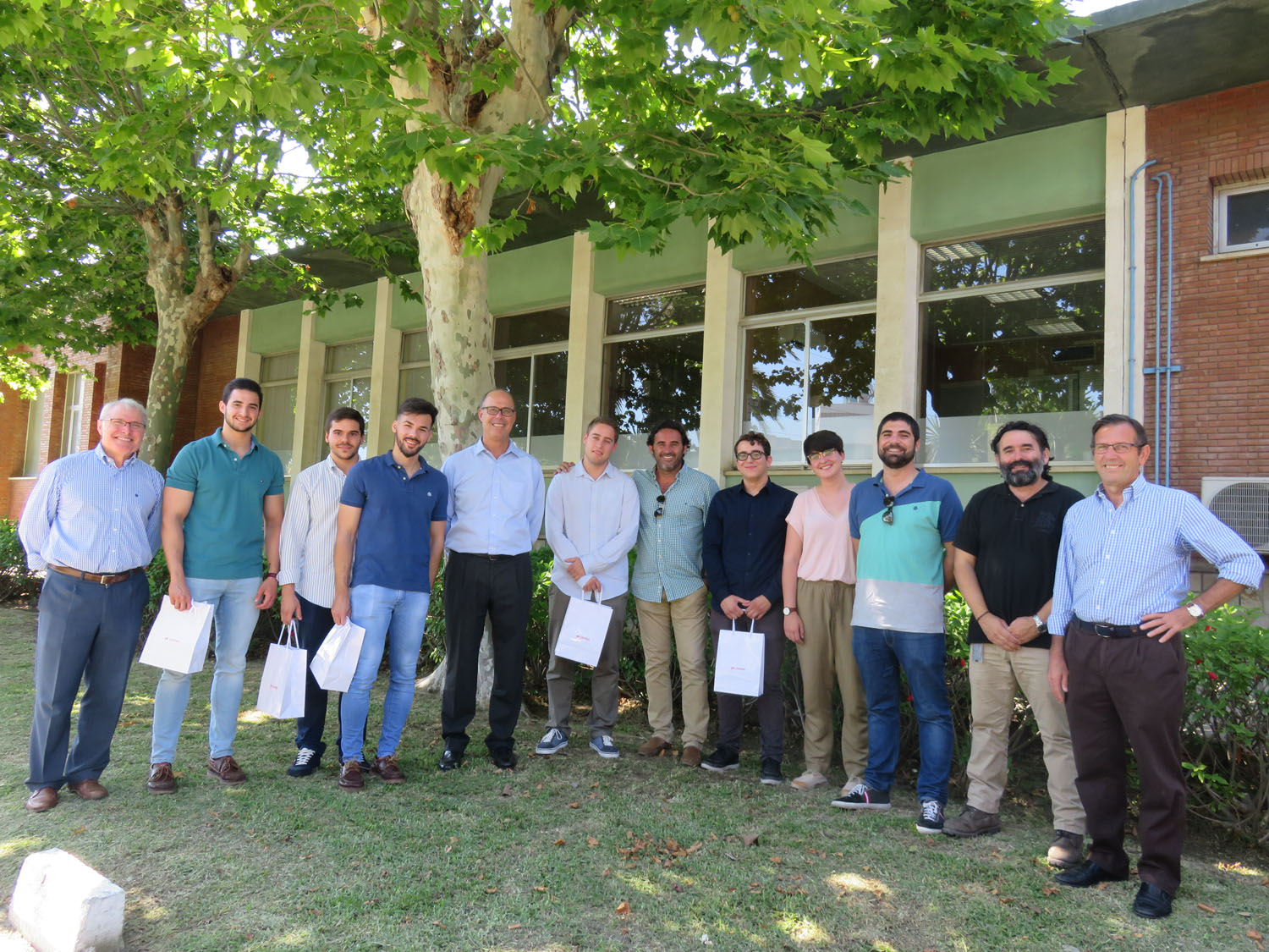 Students from the Polytechnic School of Algeciras train alongside Cepsa’s employees